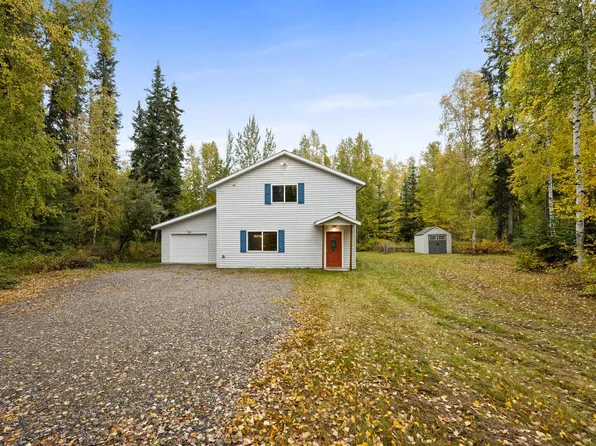 2494 Schutzen St, North Pole, AK 99705