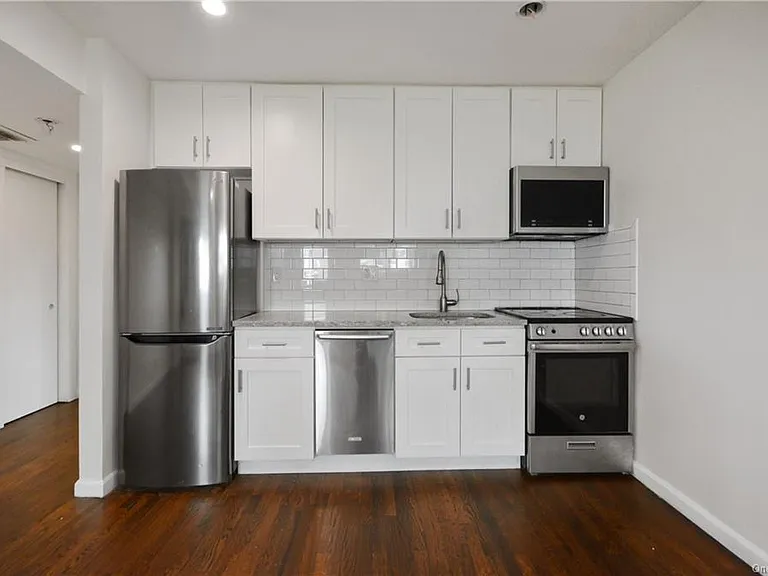 64 Elissa Ln #1 — Photo 4
