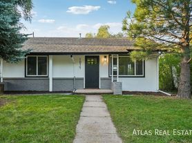 1017 E Las Animas St, Colorado Springs, CO