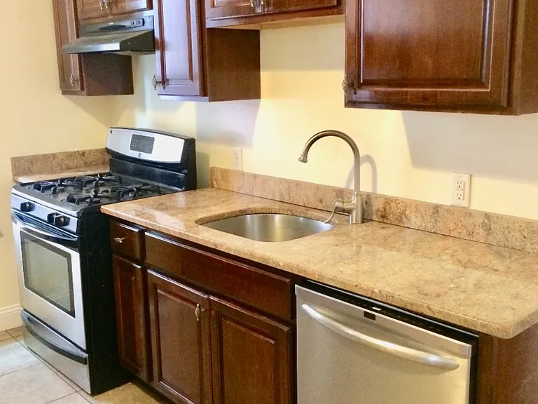 1085 Dorchester Ave #2A — Photo 3