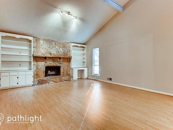 3rd image of 6580 Oakwood Dr