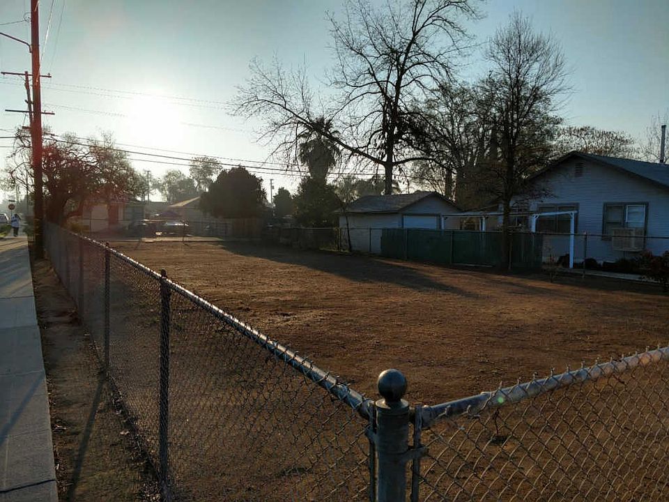 2nd image of 105 E Laurel Ave
