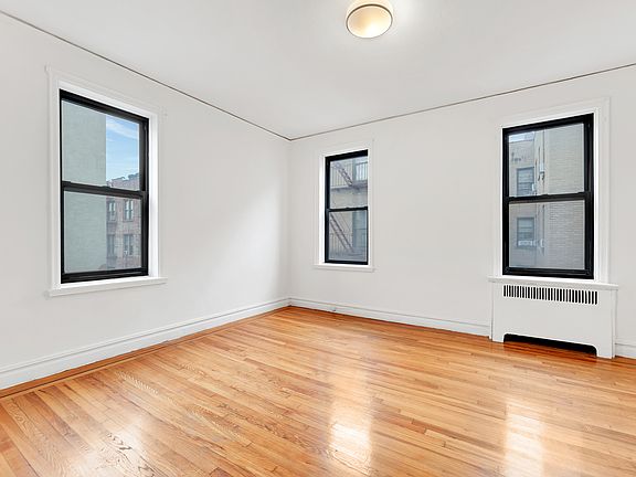 5th image of 92 E 208th St APT 4C