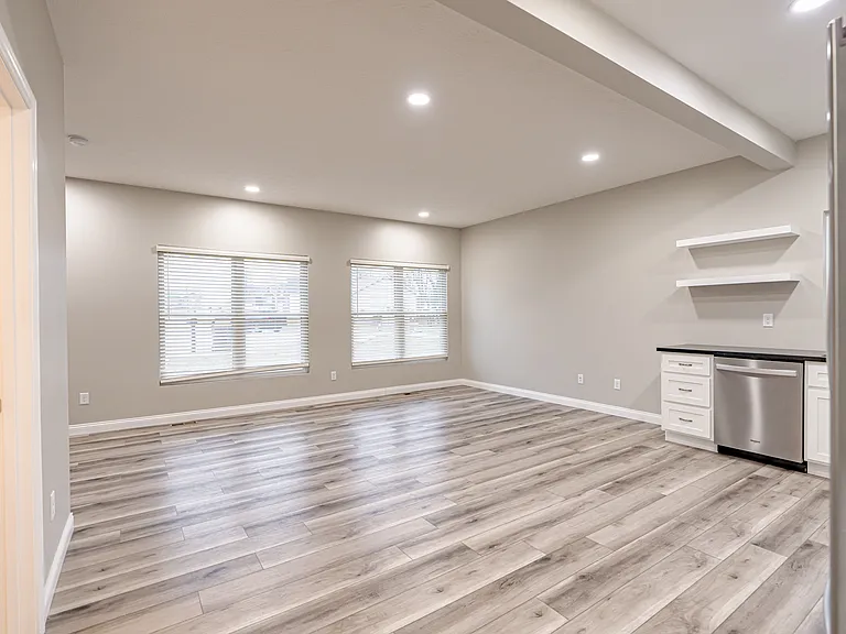225 Southern Lake Dr — Photo 10