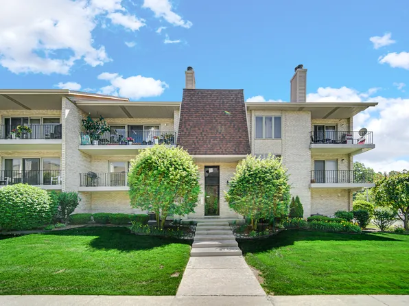 9002 Del Prado Dr APT 1N, Palos Hills, IL 60465