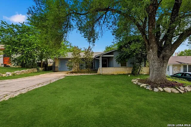4515 Clear Spring Dr — Photo 2