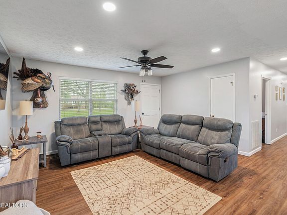 5th image of 258 Meadow Brook Rd