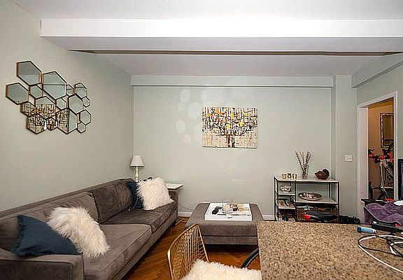 3rd image of 205 W 88th St APT 5F