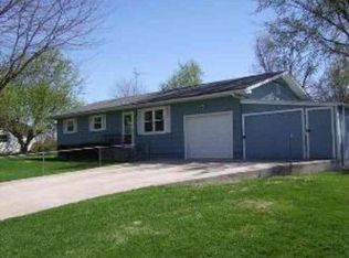 1432 Ronald Dr, Lebanon, MO 65536