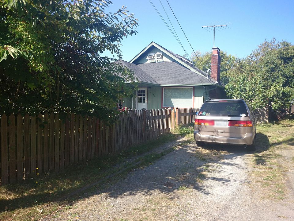 2nd image of 9247 Palatine Ave N