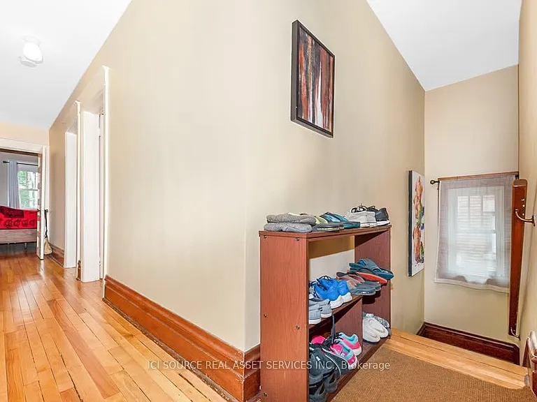 378 1st Ave — Photo 7