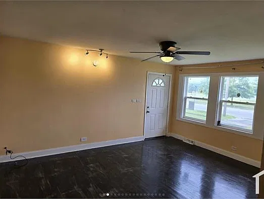 3 bed, $2,200 — Photo 3