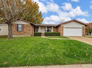 2114 England Town Rd, Saint Louis, MO 63129