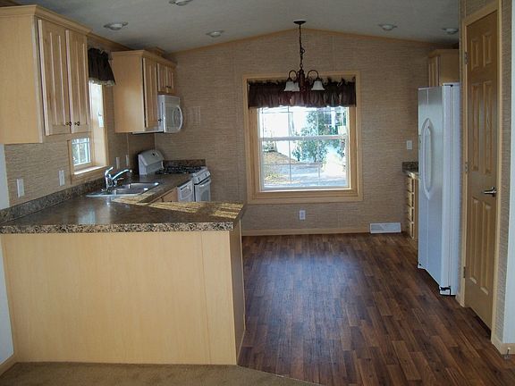 Laminate Flooring (wood)