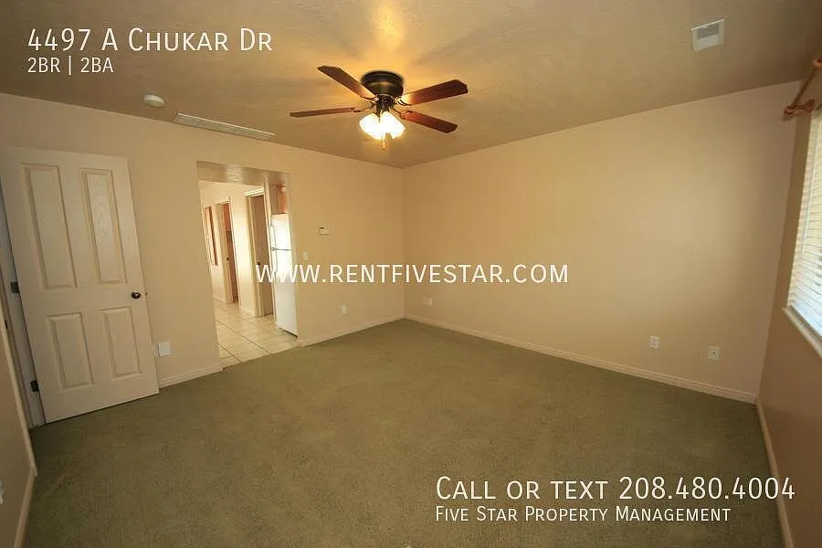 End Unit Townhome Available in Chubbuck! — Photo 4