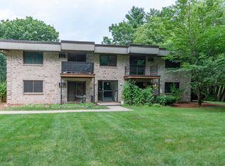 2 Strawberry Bank Rd APT 23, Nashua, NH 03062