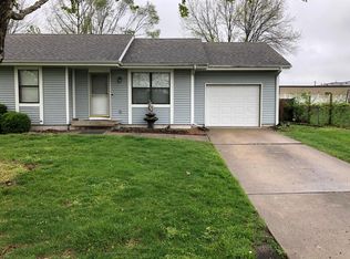511 Poplar St, Peculiar, MO 64078