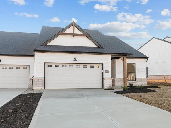 5676 White Pine Ln, Hamilton, OH 45011