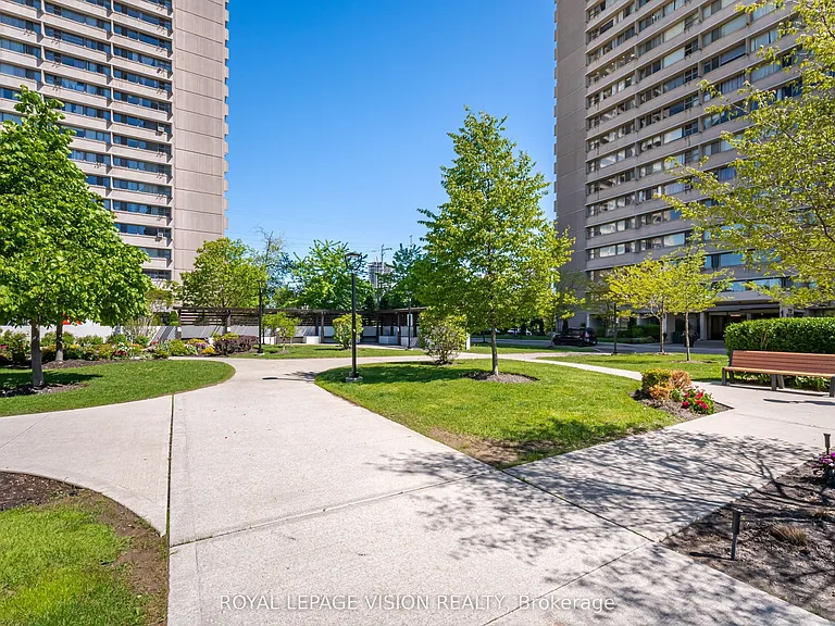 715 Don Mills Rd #1108 — Photo 2