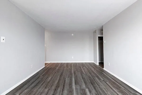 Mount West Apartments — Photo 3