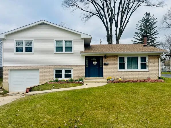 2112 Edgewood Rd, Waukegan, IL 60087