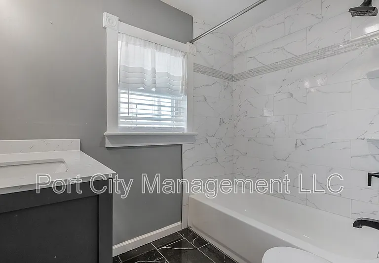 1465 Stevenson St — Photo 11