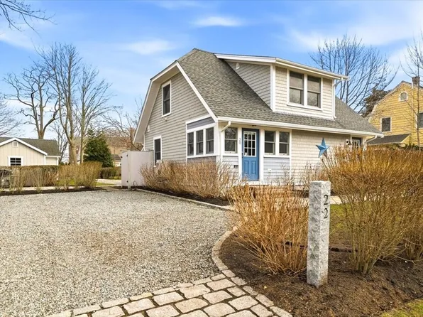 20 Nye Rd, Falmouth, MA 02540