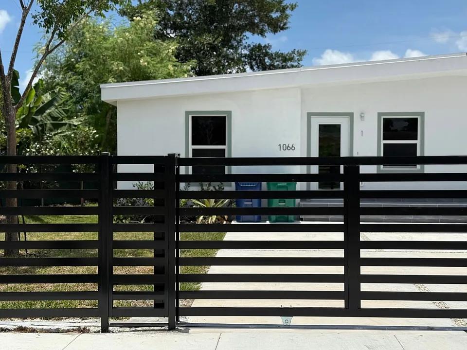 1066 NW 100th Ter
