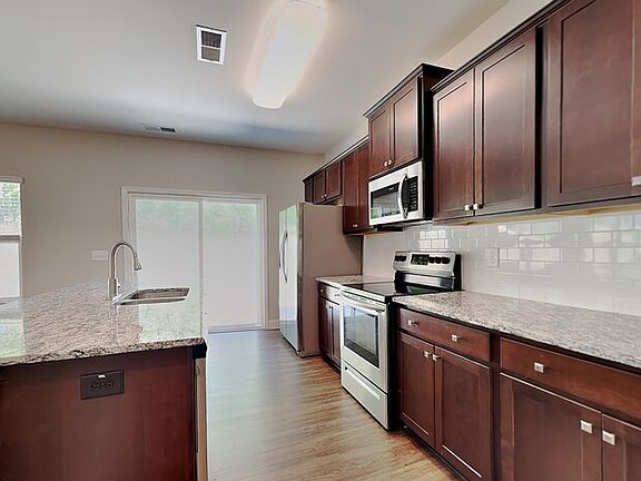 5th image of 3490 Landshire View Ln