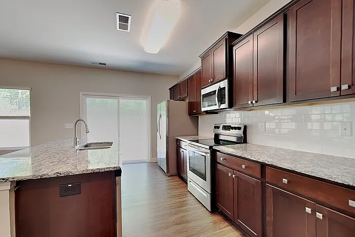 3490 Landshire View Ln — Photo 5