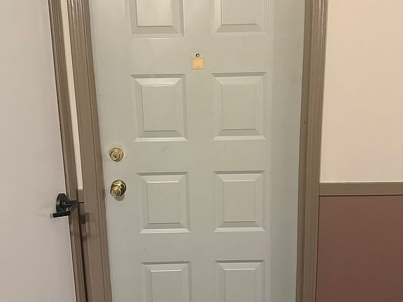 2nd image of 18135 Martin Ave APT 2SW