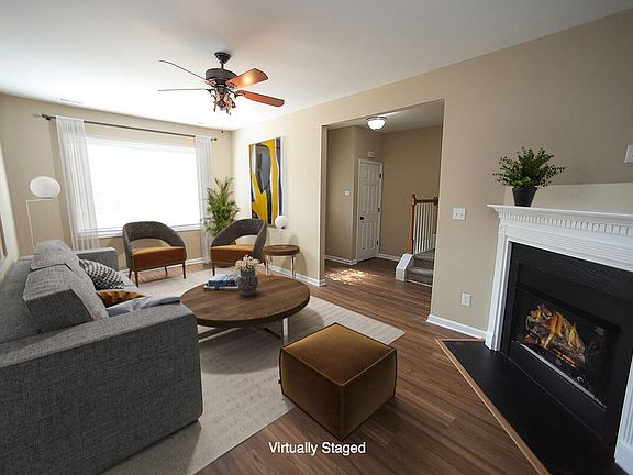 3rd image of 2742 Andover Glen Rd