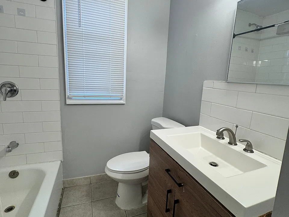 447 Erico Ave #2R