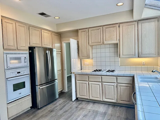 2074 Paseo Del Oro — Photo 17