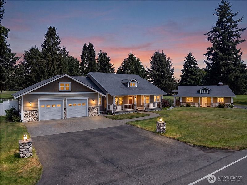 2nd image of 5140 66th Avenue SE