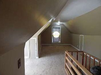 2nd image of 307 Jefferson St