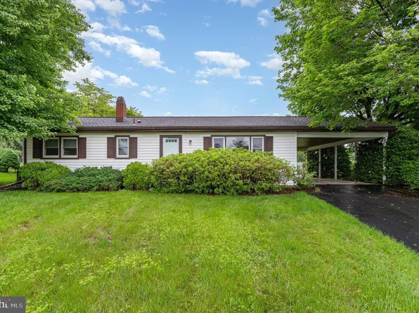 335 Bolton Ave, Carlisle, PA 17013