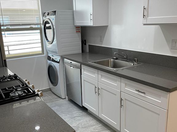 2nd image of 1262 Granville Ave #10