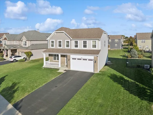 71 Windstone Dr, North Aurora, IL 60542