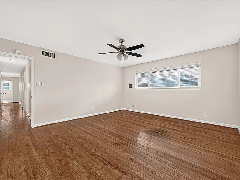 4002 Mischire Dr — Photo 42
