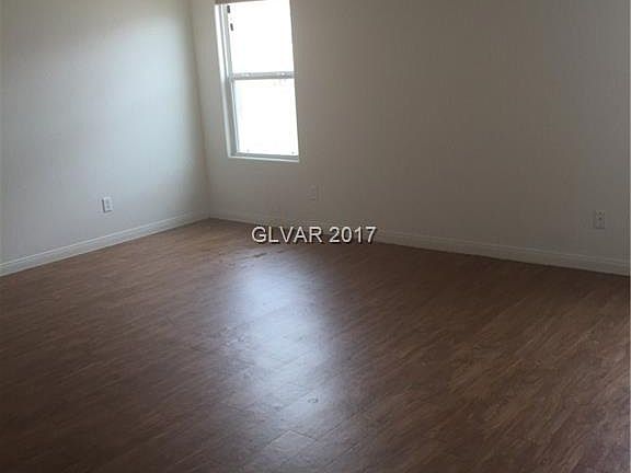 4th image of 10638 Pennant Ave