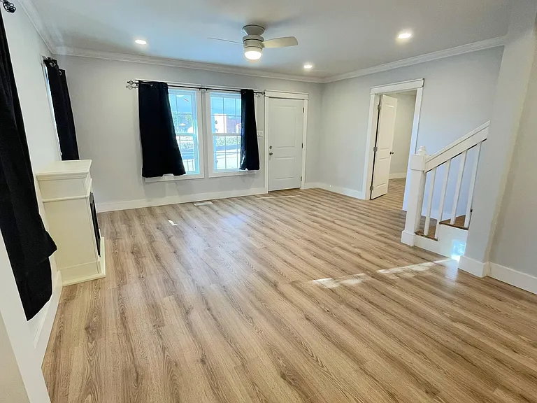 1623 Dunbar St — Photo 3