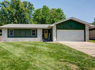 3636 S Walnut Hill Drive, Springfield, MO 65807