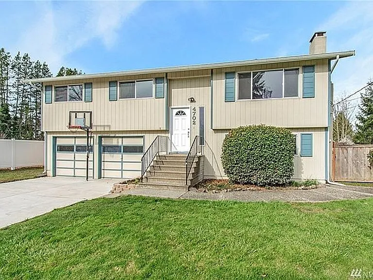 4702 E Maple Lane Cir NW — Photo 1
