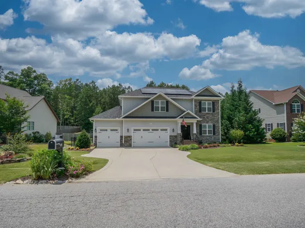 121 Summit Overlook Dr, Clayton, NC 27527