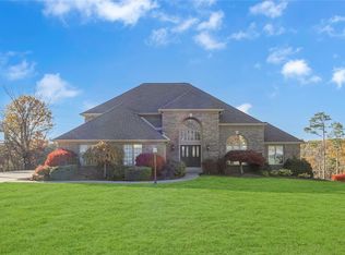 132 Post Oak Dr, Beaver Falls, PA 15010