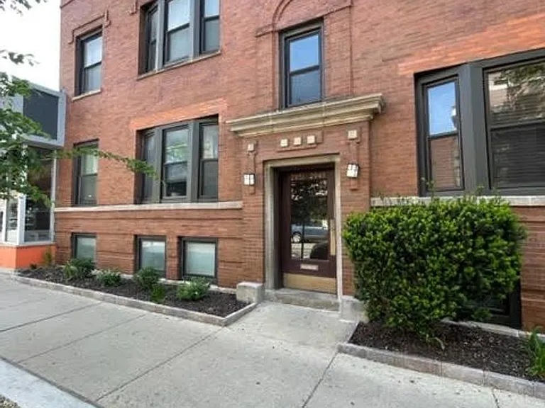 2951 N Sheffield Ave #AVE;-1N — Photo 1