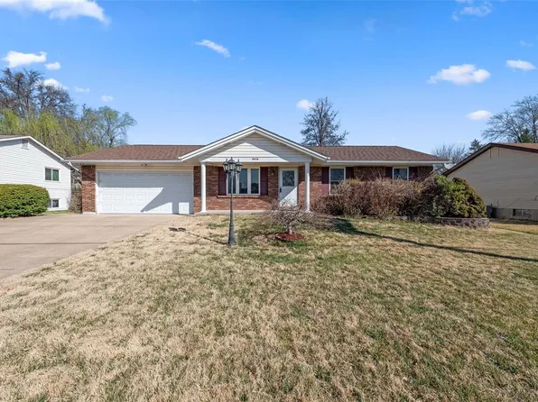 3850 Towers Rd, Saint Charles, MO 63304