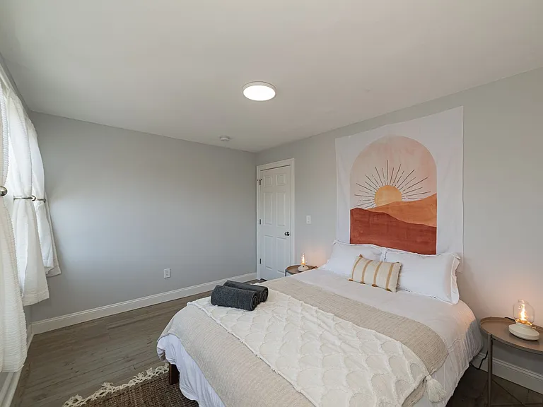 584 Orange Street — Photo 21