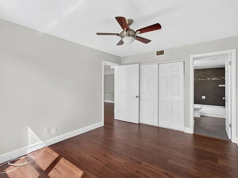 706 Executive Center Dr #23-2-23 — Photo 14
